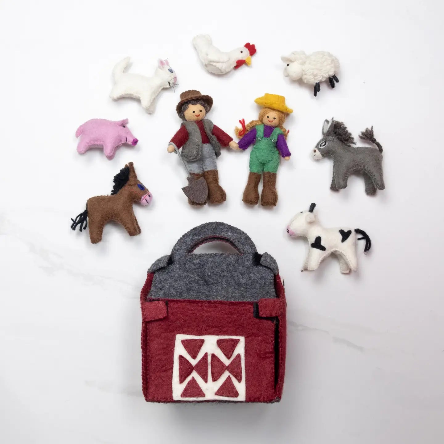 felt barn farm and dolls