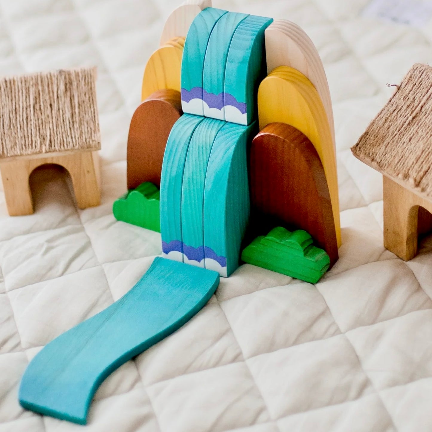 qtoys wooden waterfall