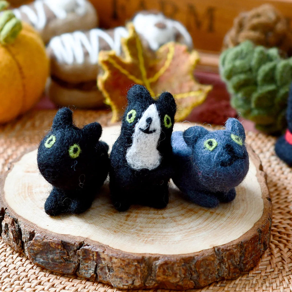 tara treasures 3 felt toy cats in black and gray with green eyes