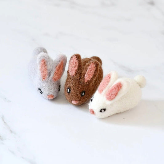 3 felt Easter bunny toys