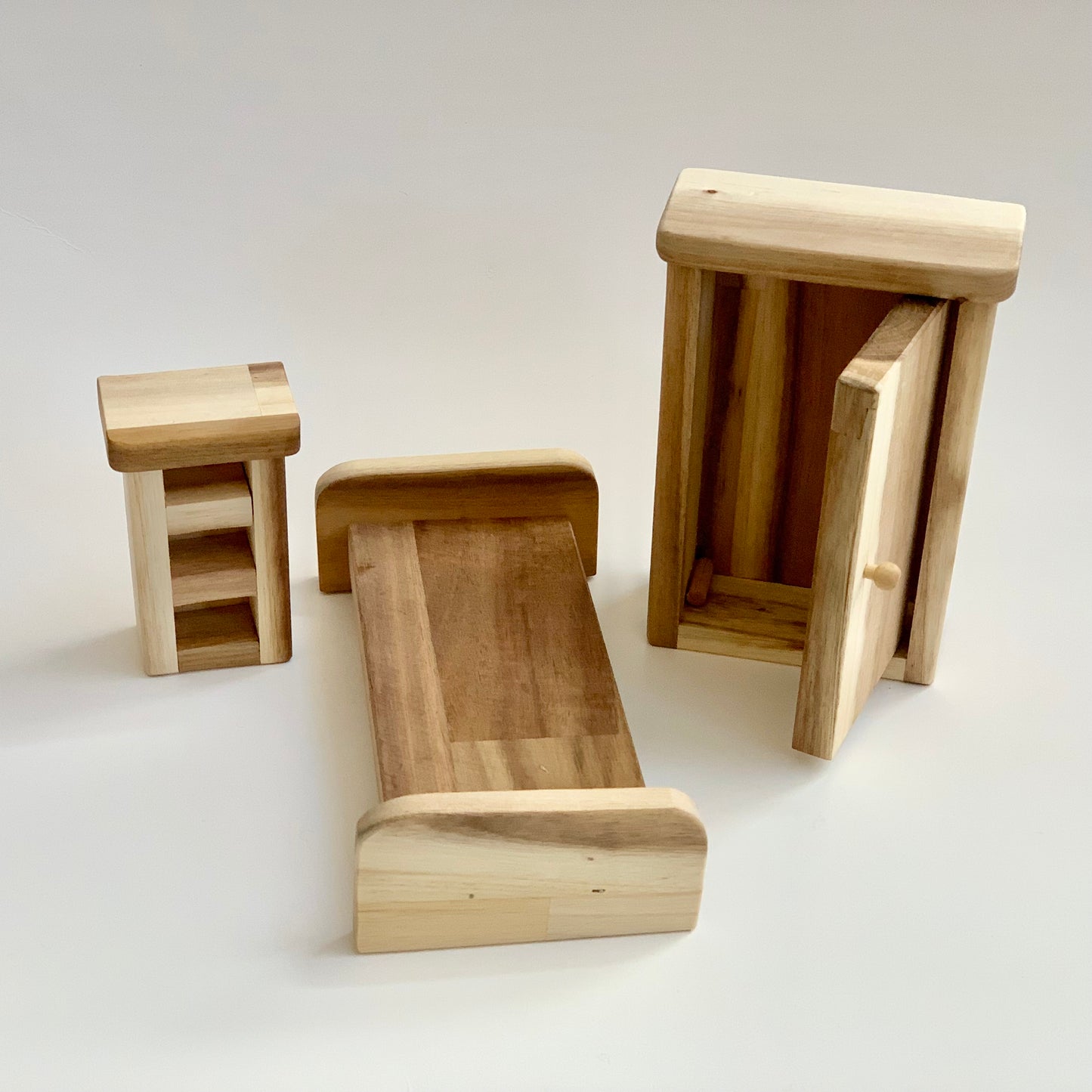 qtoys natural wooden dollhouse bedroom furniture bed, nightstand and wardrobe