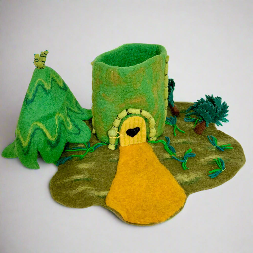 winding road felt jungle hut dollhouse toy for finger puppets