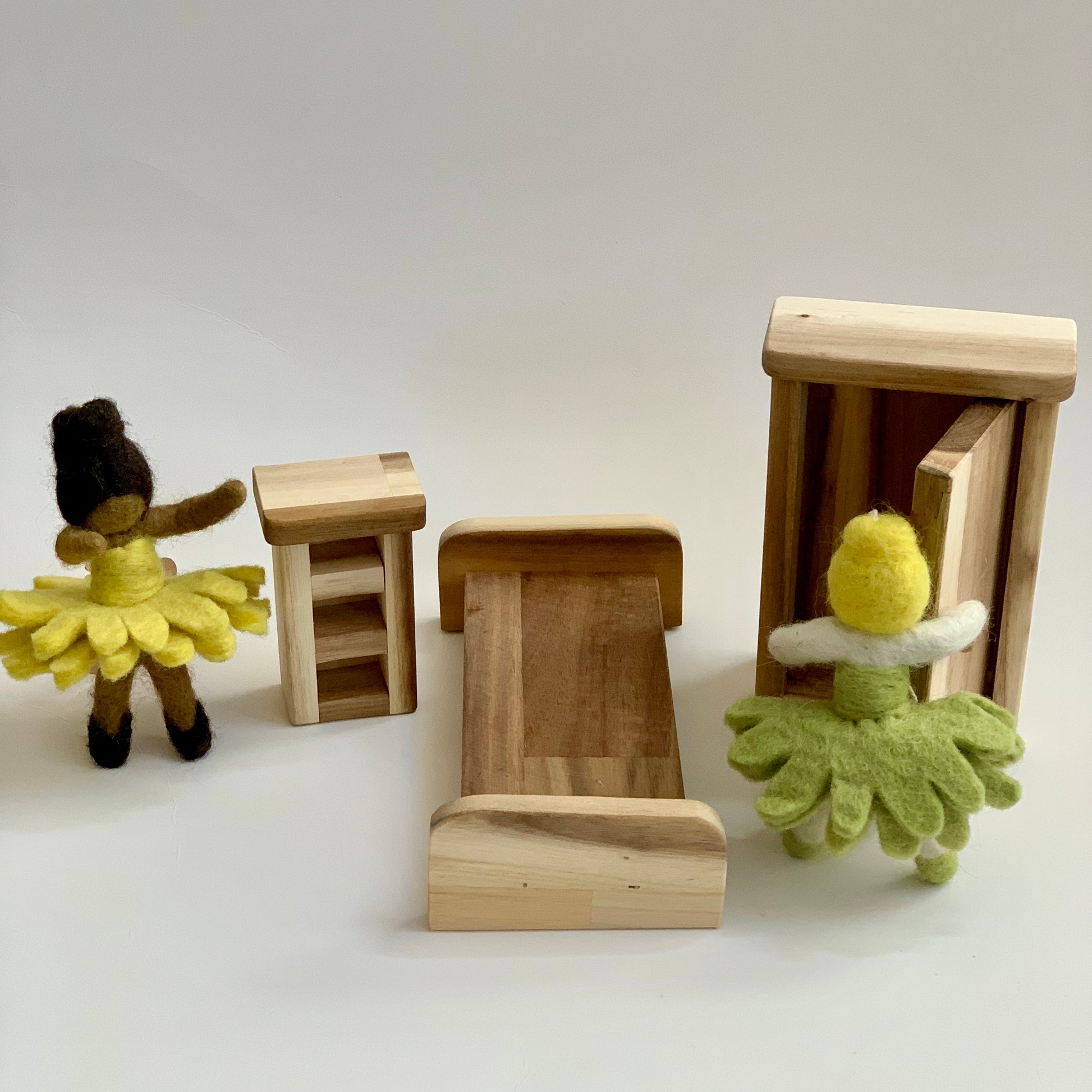 dolls and qtoys wooden dollhouse bedroom furniture with open wardrobe door