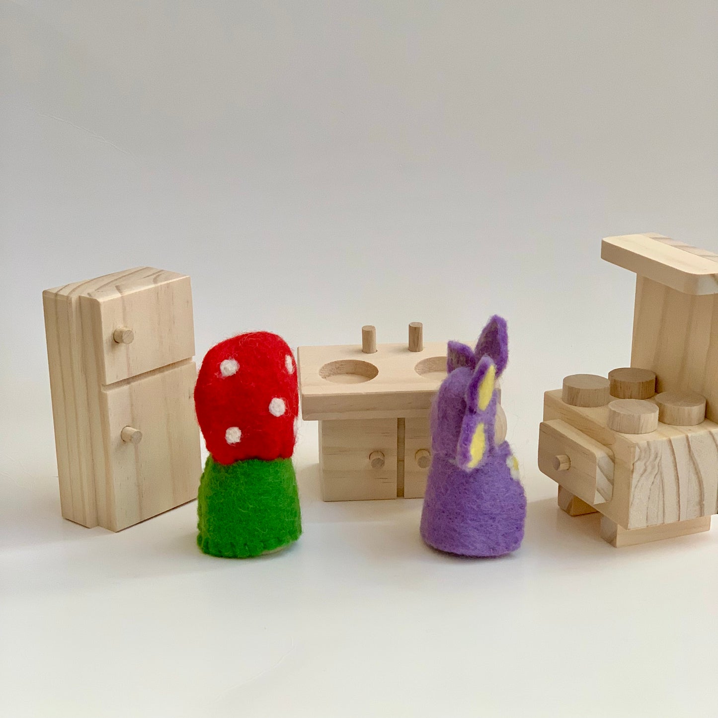 dolls and qtoys natural wood dollhouse kitchen furniture