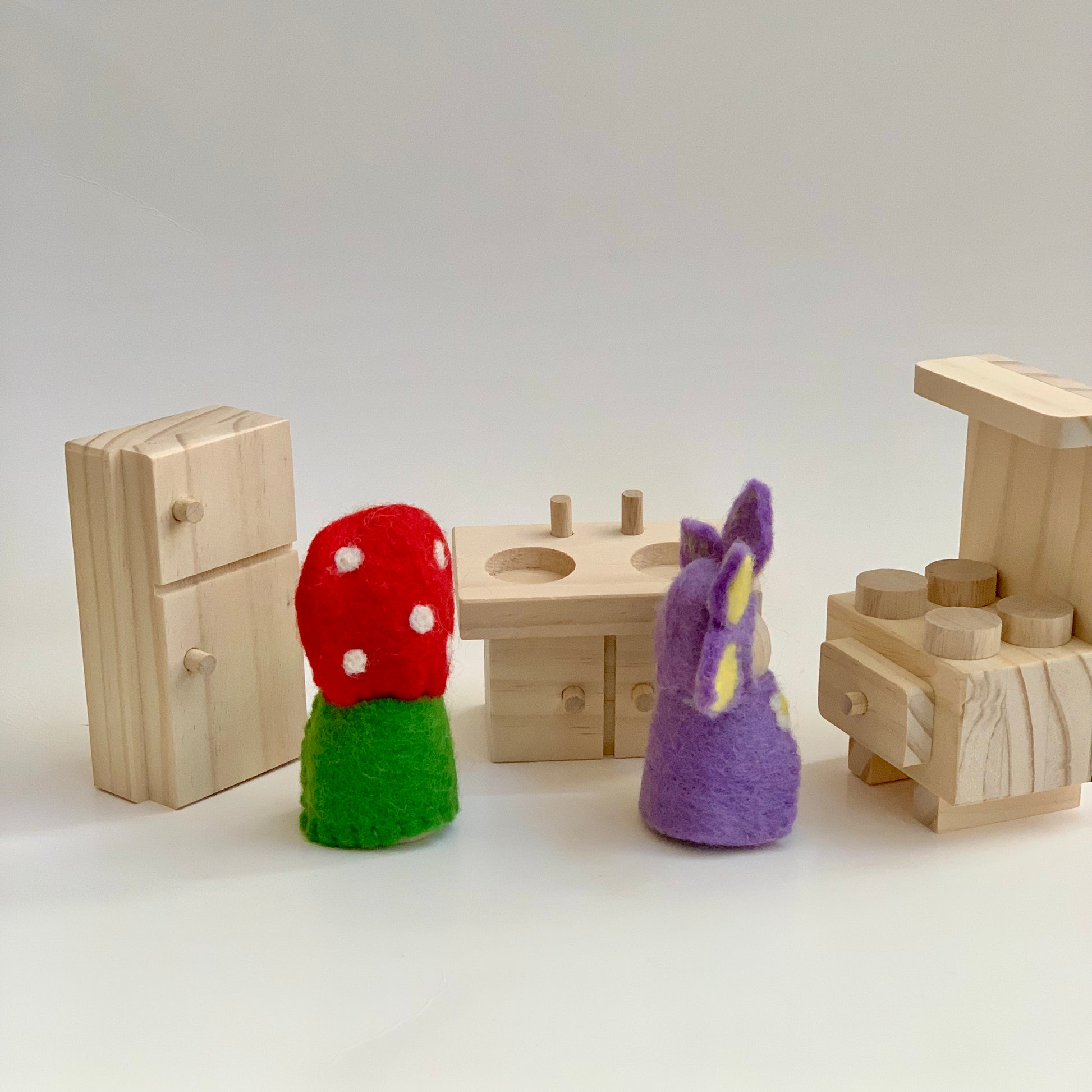 dolls and qtoys natural wood dollhouse kitchen furniture