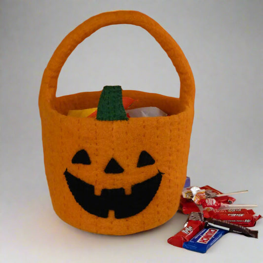 handmade felt pumpkin jack-o-lantern trick-or-treat basket