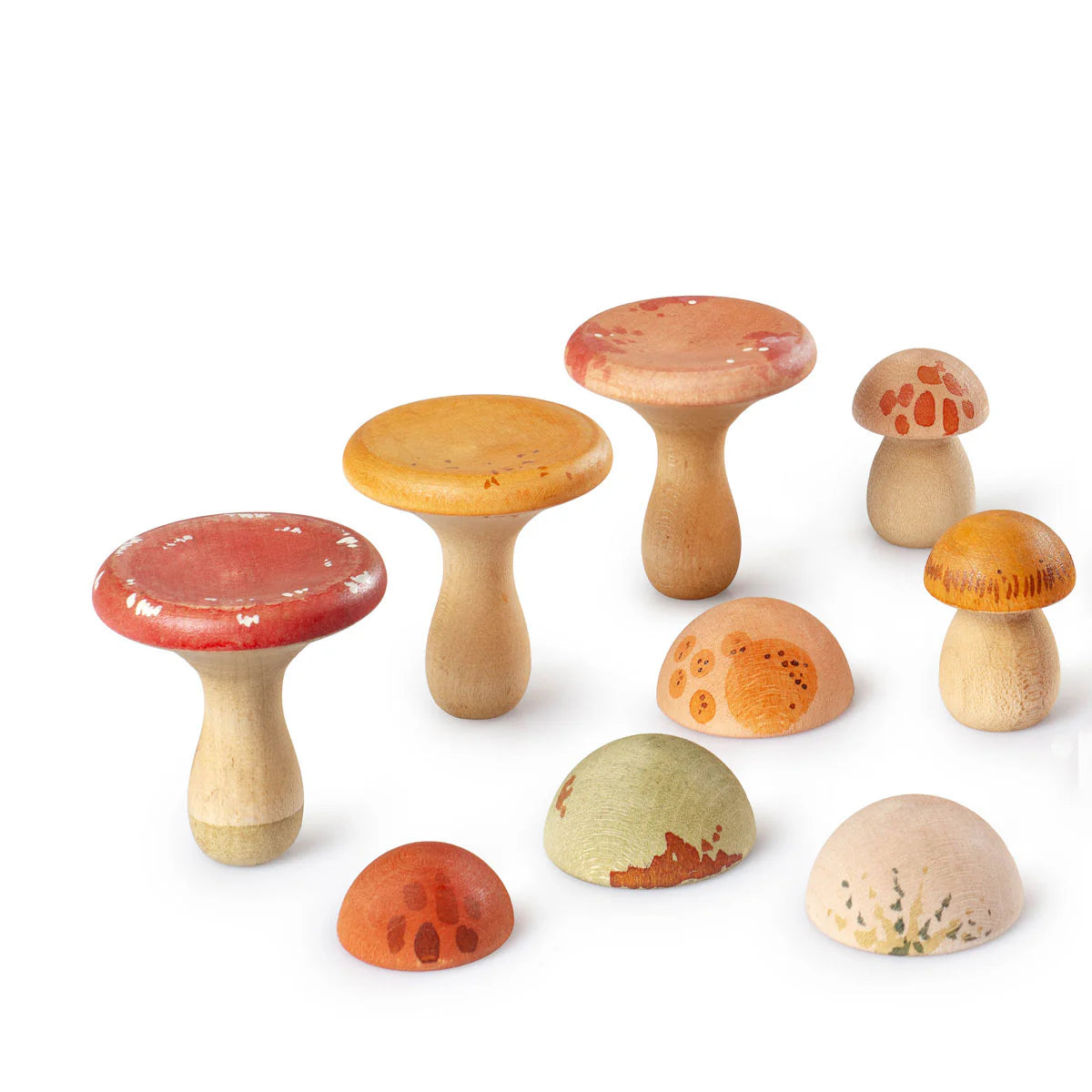 Wooden Grapat mushrooms in different colors and sizes