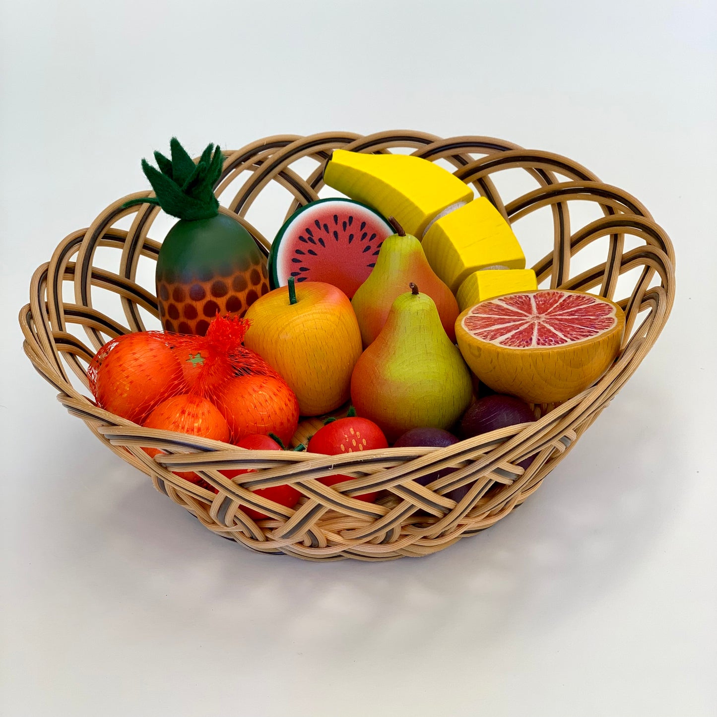 erzi basket of wooden fruit play food