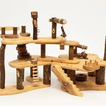build a tree house toy